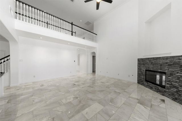 1922 Lake Grayson Drive, Katy, TX 77494