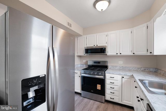 6 LASALLE AVE, New Castle, DE 19720