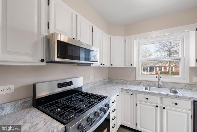 6 LASALLE AVE, New Castle, DE 19720