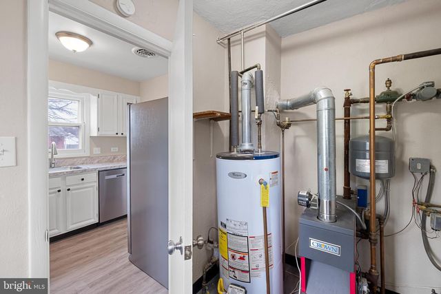 6 LASALLE AVE, New Castle, DE 19720