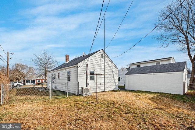 6 LASALLE AVE, New Castle, DE 19720