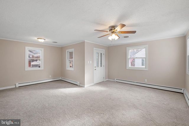 6 LASALLE AVE, New Castle, DE 19720