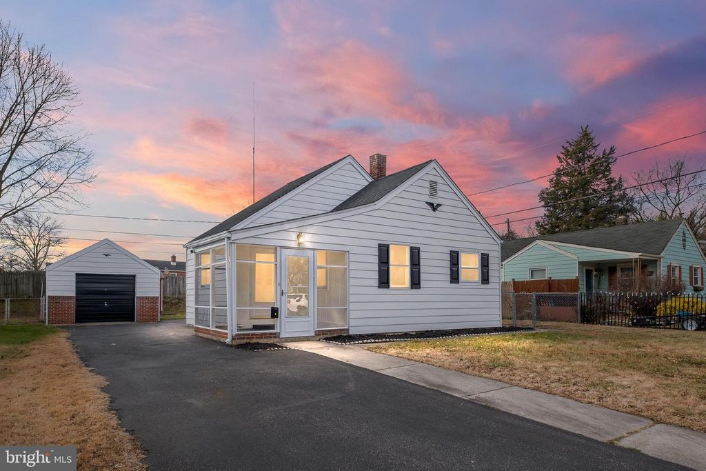 6 LASALLE AVE, New Castle, DE 19720