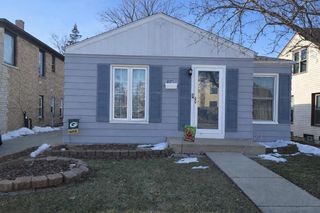 2573 S 76th STREET, West Allis, WI 53214