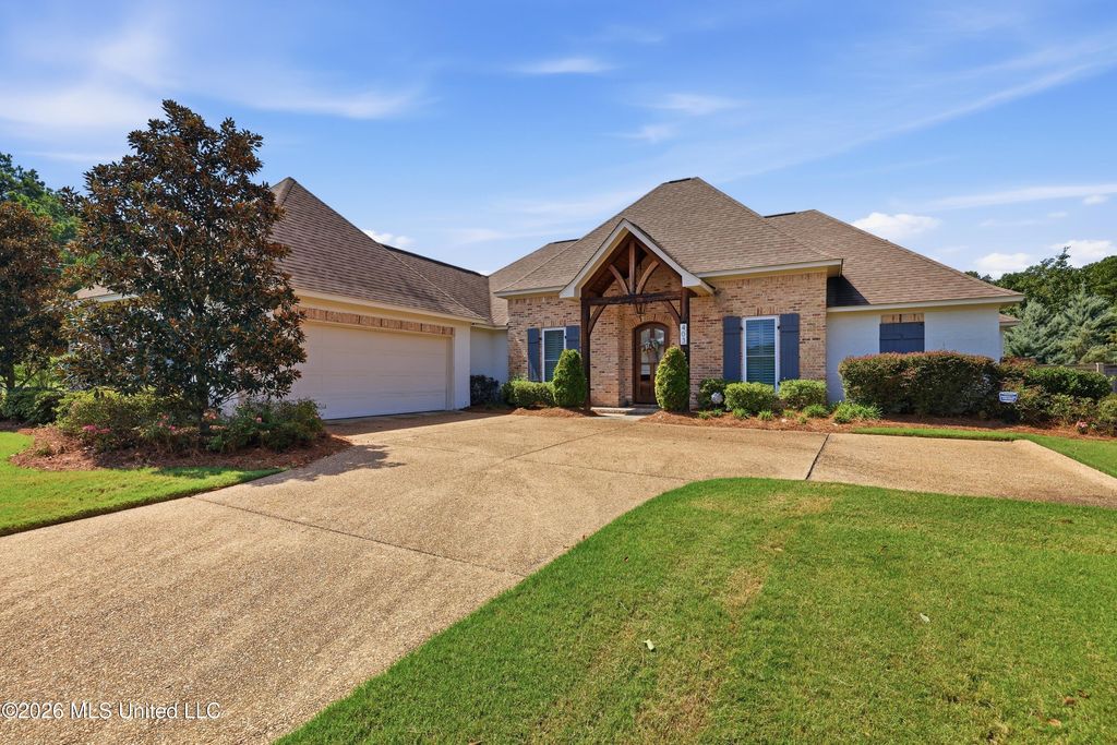 403 Huntington Point, Brandon, MS 39047