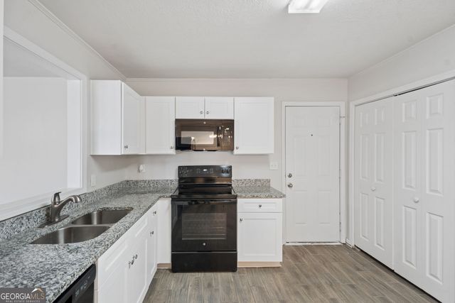 33 Skyline Drive SE, Cartersville, GA 30120