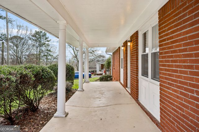 33 Skyline Drive SE, Cartersville, GA 30120