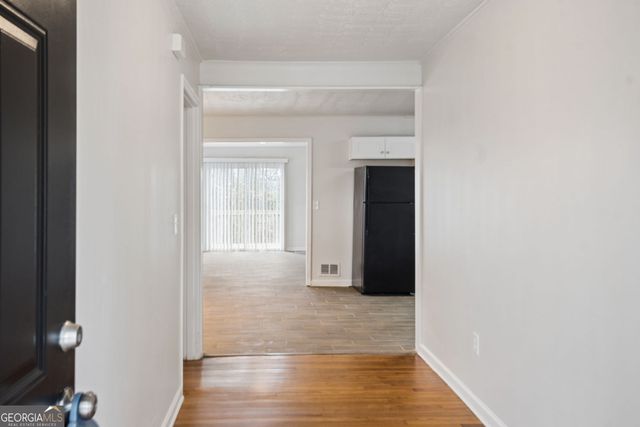 33 Skyline Drive SE, Cartersville, GA 30120