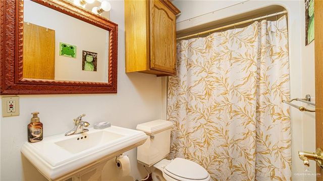 713 Lake View Drive, Mission, TX 78572