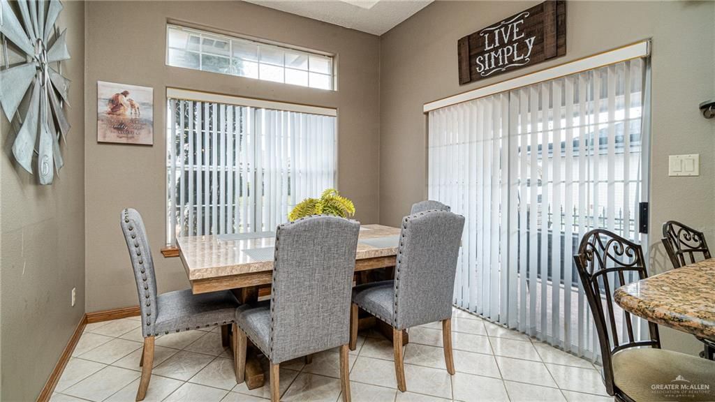 Image 5 of property listing at 713 Lake View Drive, Mission, TX 78572