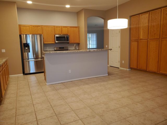 13727 W San Miguel Avenue, Litchfield Park, AZ 85340