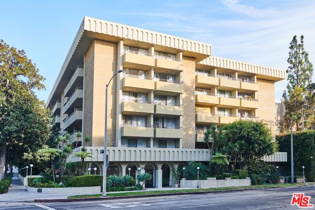 1300 Midvale Avenue 408, Los Angeles, CA 90024