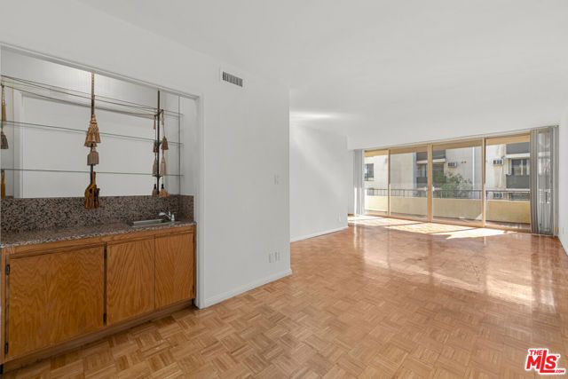 1300 Midvale Avenue 408, Los Angeles, CA 90024
