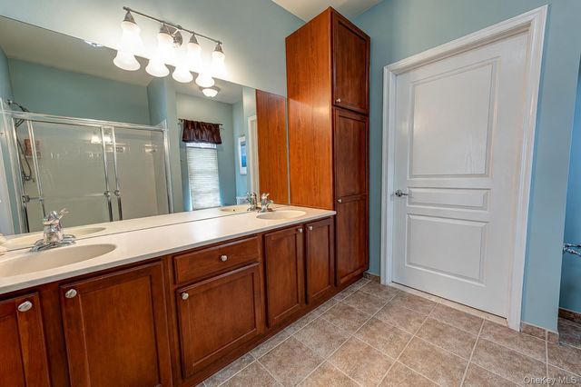 2232 Finch Lane 2232, Central Islip, NY 11722