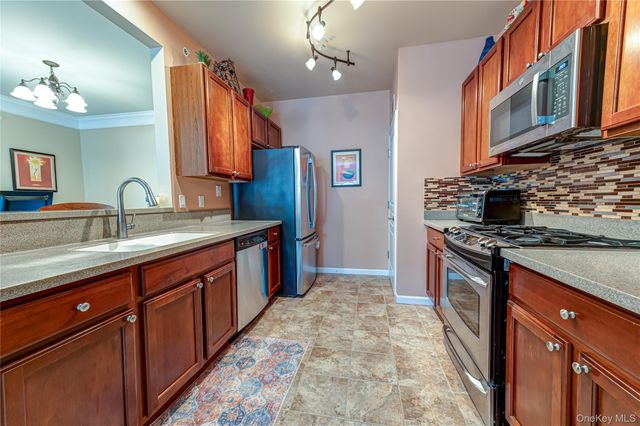 2232 Finch Lane 2232, Central Islip, NY 11722