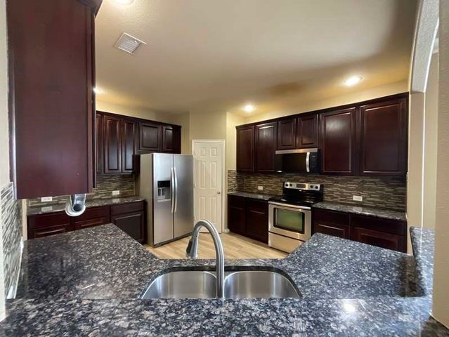 6020 Heather Drive, Grand Prairie, TX 75052