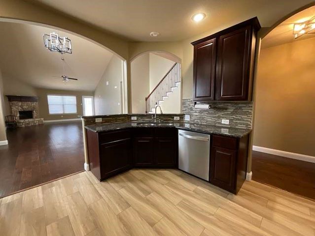 6020 Heather Drive, Grand Prairie, TX 75052