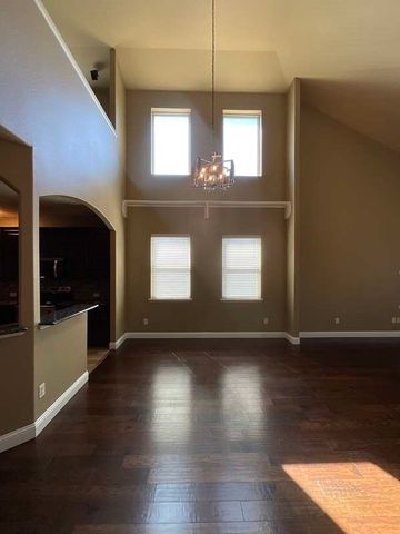 6020 Heather Drive, Grand Prairie, TX 75052