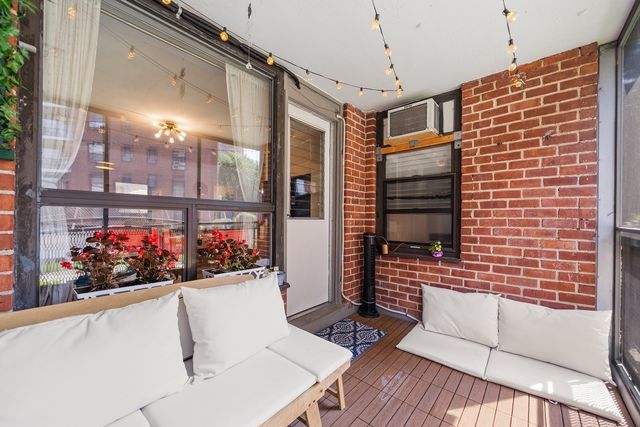 6135 98th St Apt 1J, New York City, NY 11374