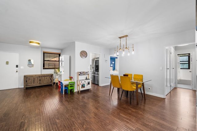 6135 98th St Apt 1J, New York City, NY 11374
