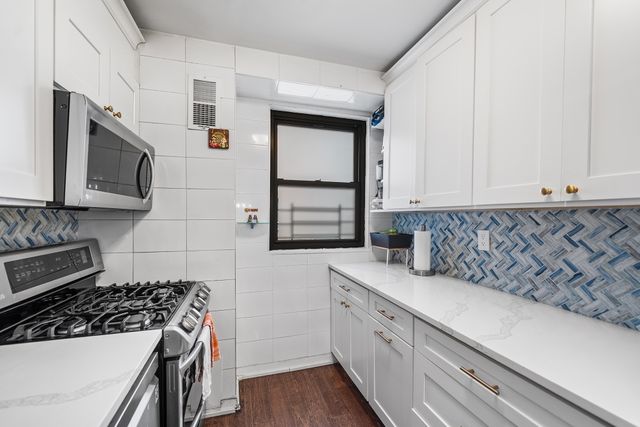 6135 98th St Apt 1J, New York City, NY 11374