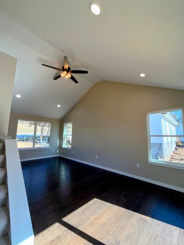 121 Shawn Road, Kirbyville, MO 65679