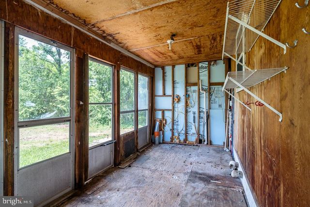 2315 ROLLING RD S, Scottsville, VA 24590