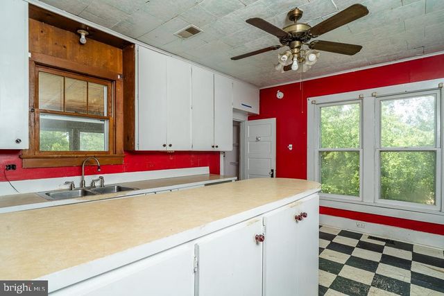 2315 ROLLING RD S, Scottsville, VA 24590