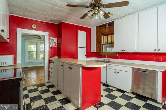2315 ROLLING RD S, Scottsville, VA 24590