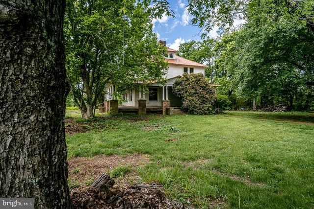 2315 ROLLING RD S, Scottsville, VA 24590