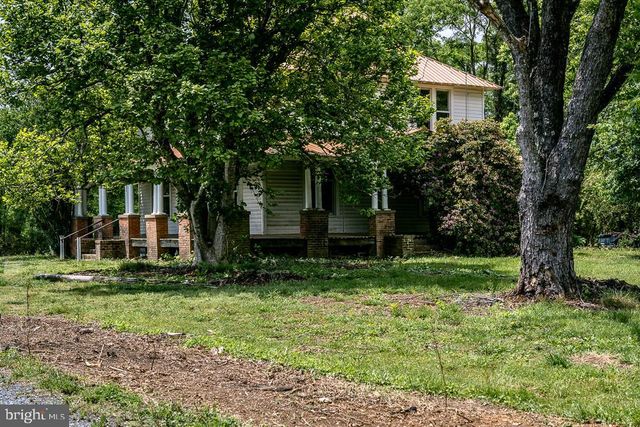 2315 ROLLING RD S, Scottsville, VA 24590