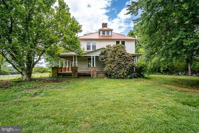 2315 ROLLING RD S, Scottsville, VA 24590