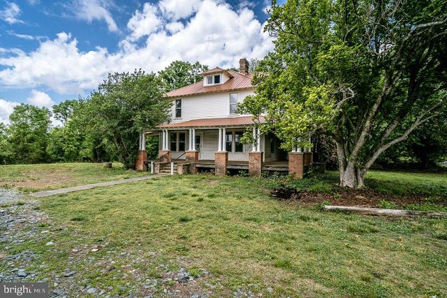 2315 ROLLING RD S, Scottsville, VA 24590
