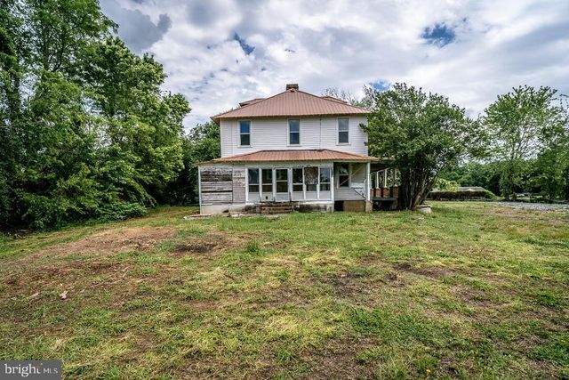 2315 ROLLING RD S, Scottsville, VA 24590