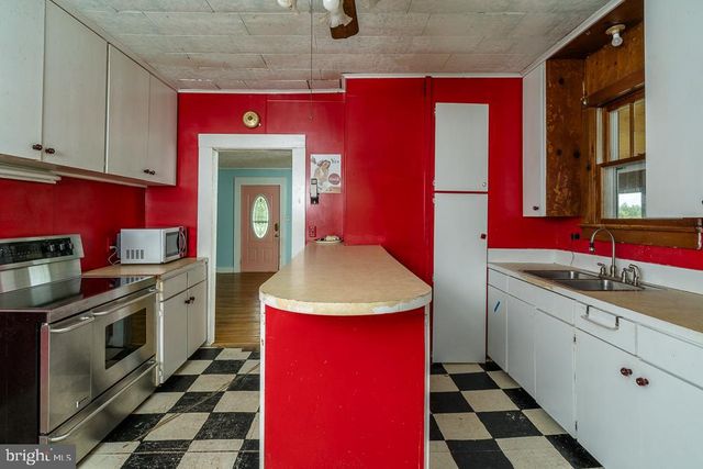 2315 ROLLING RD S, Scottsville, VA 24590
