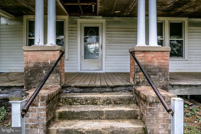 2315 ROLLING RD S, Scottsville, VA 24590