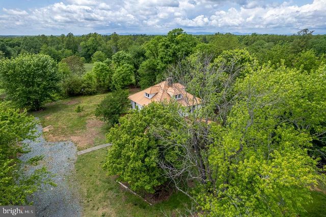2315 ROLLING RD S, Scottsville, VA 24590