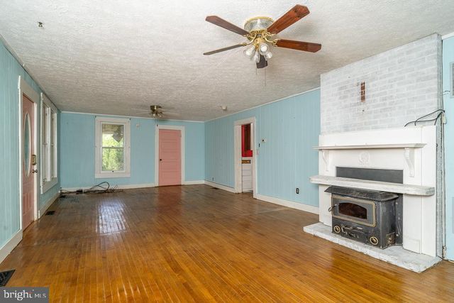 2315 ROLLING RD S, Scottsville, VA 24590