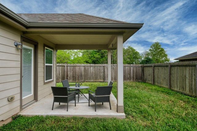 441 Countryside Drive, West Columbia, TX 77486