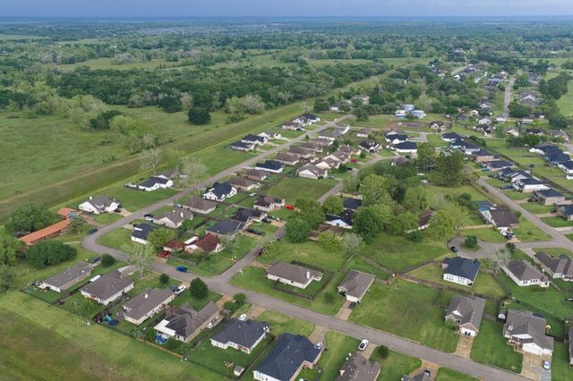 441 Countryside Drive, West Columbia, TX 77486