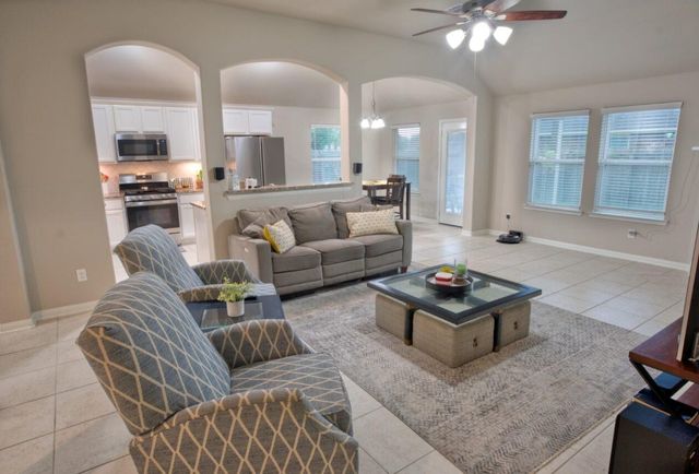 441 Countryside Drive, West Columbia, TX 77486