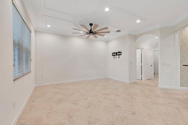 100 W Prive Circle, Delray Beach, FL 33445