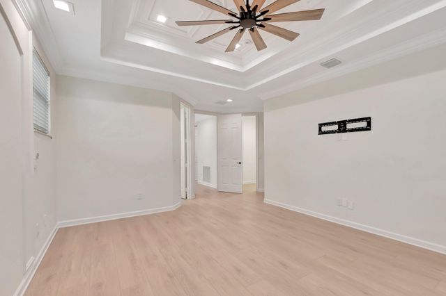 100 W Prive Circle, Delray Beach, FL 33445