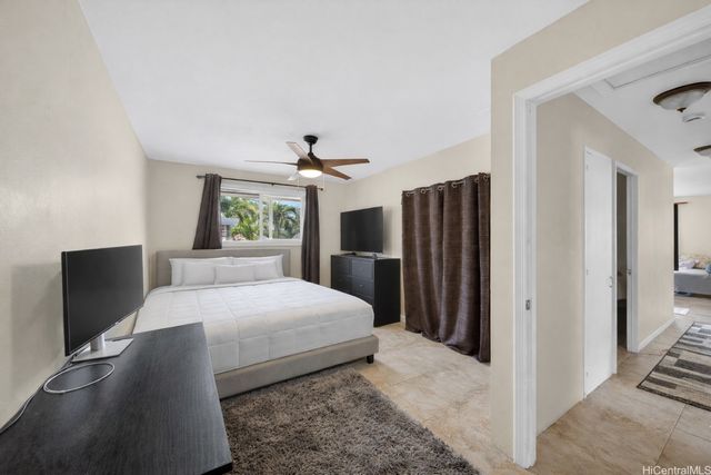 1342 Nanialii Street, Kailua, HI 96734