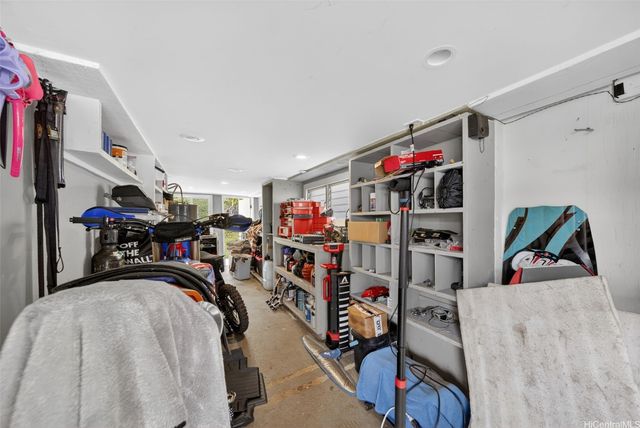 1342 Nanialii Street, Kailua, HI 96734