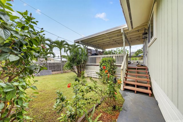 1342 Nanialii Street, Kailua, HI 96734