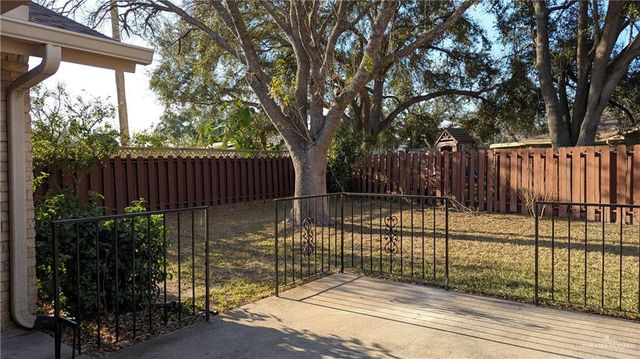 5102 S Palm Valley S Drive, Harlingen, TX 78552