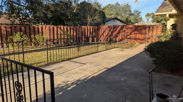 5102 S Palm Valley S Drive, Harlingen, TX 78552