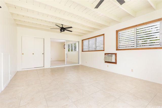 7223 Kuahono Street, Honolulu, HI 96825