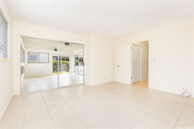 7223 Kuahono Street, Honolulu, HI 96825
